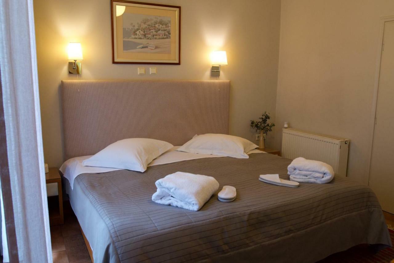 Esperia Boutique Hotel アグリニオ エクステリア 写真